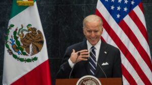 CIUDAD DE MÉXICO, 25FEBRERO2016.- Joseph Biden, vicepresidente de Estados Unidos, y Enrique Peña Nieto, presidente de México, ofrecieron un mensaje conjunto en la residencia oficial de Los Pinos. FOTO: ISAAC ESQUIVEL /CUARTOSCURO.COM