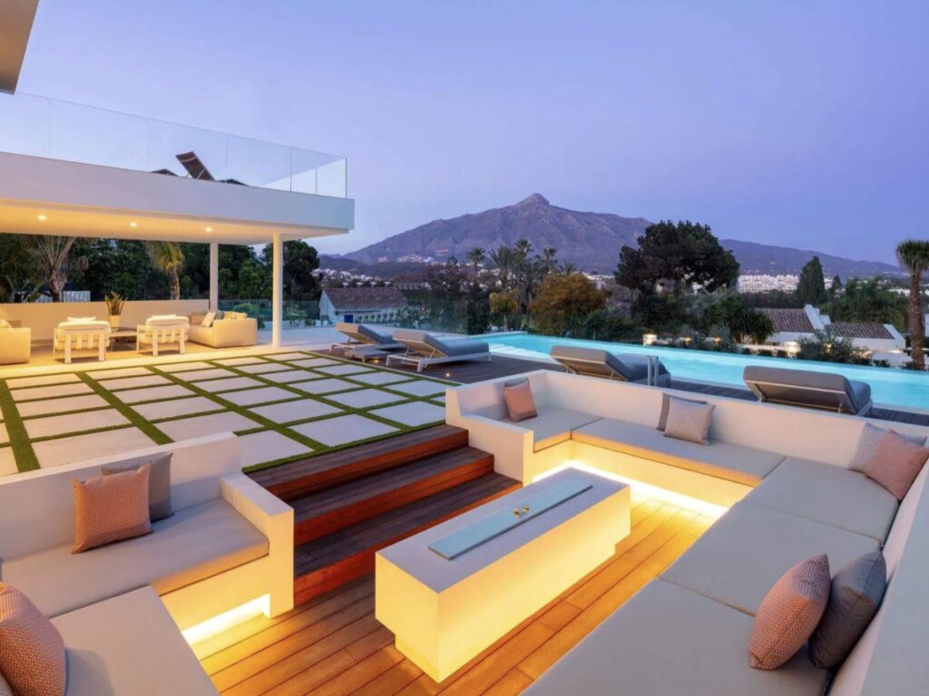 Villa Vida en Marbella, Multipropiedad de lujo de la empresa Pacaso, 2022