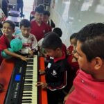 Talento guanajuatense se suma al rescate escolar con una canción que inspira a volver a la escuela
