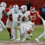 Miami Dolphins liberan al quarterback Tua Tagovailoa