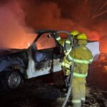 Fuego consume, al menos, 21 autos de CFE en Tuxtla Gutiérrez